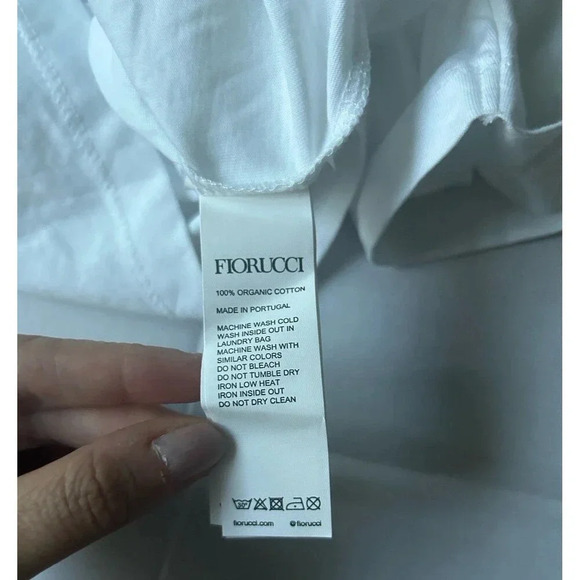 Fiorucci 100% Organic Cotton Crop Tee Shirt White Sz XS Piggy Pig Holding a flag - Picture 5 of 7